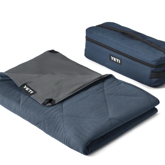 YETI Lowlands Multiuse Blanket with Travel Bag - Picture 1 of 9